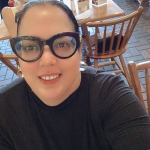 Meet your Posher, Lorena